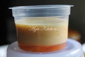 Saya sediakan puding karamel ini untuk dihantar ke majlis jamuan raya di surau ad dhuha dan juga untuk dibawa ke pejabat bagi jamuan makan kecil kecilan sempena meraikan hari lahir kawan kawan. Puding Karamel Resepi Ii Azie Kitchen