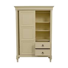 64 Off Raymour Flanigan Raymour Flanigan White Eight Drawer Wardrobe Storage