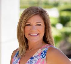 Maureen Sanford's Instagram, Twitter & Facebook