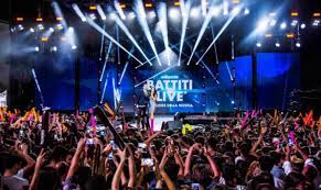 Quarto appuntamento per radionorba battiti live 2020, in diretta ancora secondo appuntamento con il battiti live 2020, sempre dal palco centrale del castello aragonese di otranto, l'evento. Battiti Live 2020 Lo Straordinario Show Musicale Andra In Scena In 21 Citta Tra Cui Ostuni Ostuni News