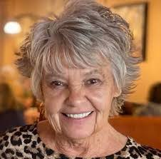 Lola Oakley's Instagram, Twitter & Facebook