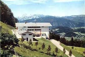 Nichts an hitlers geburtshaus soll mehr an seine geschichte erinnern. Hitler S Berghof Then And Now