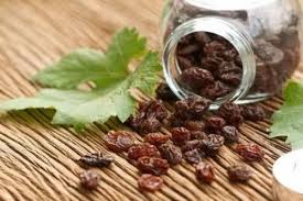 6 Raisons De Consommer Des Raisins Secs Le Matin Meme Si Certains Fruits Secs Ont Mauvaise Reputation Car Ils Nou Raisins Secs Fruits Secs Bienfaits Raisins
