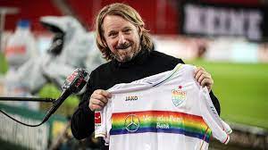 Vfb trikot m sondertrikot bunt und wild. Fur Mehr Vielfalt Vfb Stuttgart Spielt Gegen Mainz Im Regenbogen Sondertrikot Sportbuzzer De