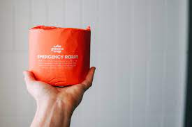 Helles blut am toilettenpapier oder als auflagerung auf dem stuhl deutet immer auf eine verletzung im letzten teil des verdauungstraktes, also im dickdarm oder anus, hin. Blut Im Stuhl Ursachen 5 Naturliche Heilmittel Medizin Fitness Ernahrung