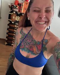 Now normally I'm a fall and coldness girlie buuuuuuut this whole wearing a  swimsuit top and shorts or a skirt for a bottom being an acceptable outfit,  I can dig it. 😁🙌☀️