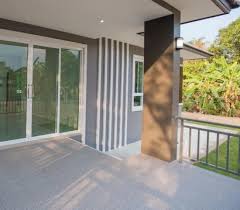 Rumah123.com akan menyajikan puluhan gambar teras rumah minimalis sebagai inspirasi desain teras di rumah. Lingkar Warna 25 Desain Inspiratif Model Tiang Teras Rumah