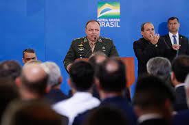 Consultas recentes da bbc brasil a seus leitores também revelaram o perfil de um jovem que. No Bbb Do Congresso O General Pazuello Carrega Nas Costas O Peso De Defender Governo E Exercito Jovem Pan