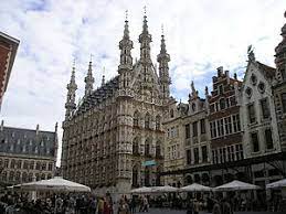 It is the oldest catholic university still in existence in the world, and the largest university in belgium. Lowen Wikipedia