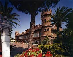 Peroni Arredamenti Il Castello Spazio Del Design Home Facebook