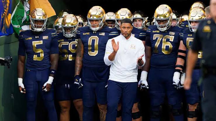 Notre Dame football news: Marcus Freeman drops emphatic CJ Carr praise -  Yahoo Sports