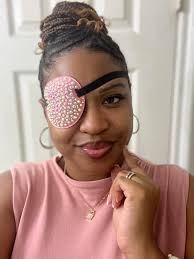 Living with keratoconus and its complications