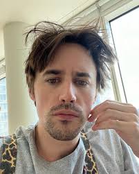 I dare you try this with Carney  https://www.facebook.com/reel/1675045433096939