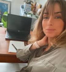 Hvorfor gratis Nadia?!? I dag og de næste to dage, holder jeg en GRATIS  workshop omkring grænser og energifordeling. Online så det vil sige ALLE  kan være med👏 Men jeg har indtil