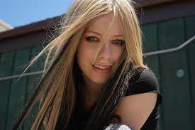 Watch the video to #wearewarriors here: Avril Lavigne Hd Wallpaper Hintergrund 2000x1330