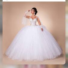 Pin By Lana De Pearl On Pettycoat Traumkleider Wedding Dresses Ball Gowns Wedding Wedding Dresses Cinderella
