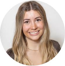 Amanda Kinder's Instagram, Twitter & Facebook