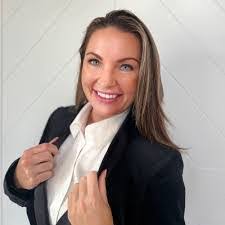 Lori Luker's Instagram, Twitter & Facebook