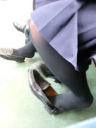 タイストフェチ on X: JKのローファー脱ぎ黒タイツ t.coPaYjDu0fgE  X