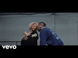 Danileigh Easy Remix Ft Chris Brown Youtube Chris Brown Chris Brown New Song Brett Young Lyrics