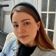 Melody Lang's Instagram, Twitter & Facebook