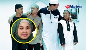 У нас вы можете скачать или слушать онлайн tahfiz quran бесплатно в высоком качестве. Terganggu Setiap Malam