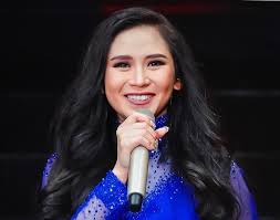 Is a Sarah Geronimo and Regine Velasquez concert in the works? - Preen.ph