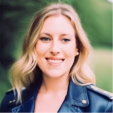 Nikki Hartman's Instagram, Twitter & Facebook