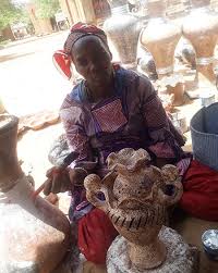 Pots en terre cuite carrefour. Artisanat De Mirriah Au Village Artisanal De Niamey L Itineraire De Gaje Mani Fabricante Des Pots En Terre Cuite Le Sahel