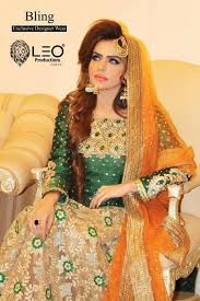 Pin By Saman Khan On Latest Mehndi Dresses Lehengas Bridal Mehndi Dresses Pakistani Mehndi Dress Designer Dresses