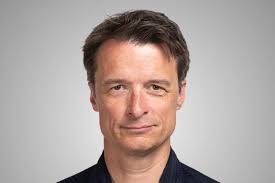 Roger Dufresne's Instagram, Twitter & Facebook