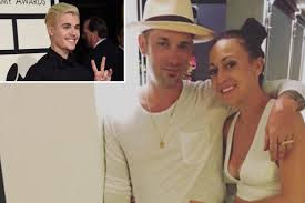 However, his parents are divorced so they live apart from each other. Justin Bieber S Dad Is Engaged To A 28 Year Old Page Six