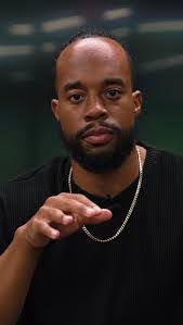 Corey Farrow's Instagram, Twitter & Facebook