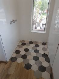 petits espaces petite salle de bains idee salle de bain idees salle de bain idee douche