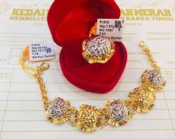 Menjual emas dengan harga tanpa upah membeli emas lama dgn harga paling tinggi pelbagai design terkini pusat emas bangi menjual emas secara borong. Kedai Emas Sri Tanah Merah Shah Alam Facebook