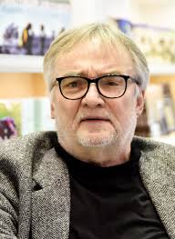 „najbardziej pociągająca w samotności jest nieobecność innych ludzi. Jerzy Pilch Nie Zyje Slynny Polski Pisarz Mial 67 Lat Elle Pl