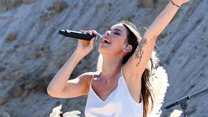 Das baby von ihr und mark forster (38) ist da. Lena Meyer Landrut So Reagiert Sie Auf Mark Forsters Neuen Song Bunte De