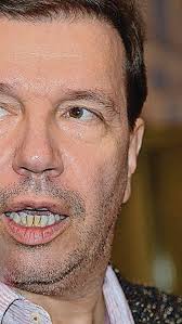 Nikolaus Büchel dirigiert den Western in der Lokremise