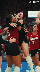 a girl that can do both 💁‍♀️ @kennediorr