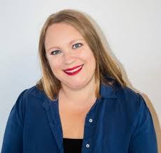 Jennifer Lynam's Instagram, Twitter & Facebook