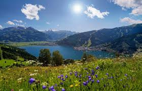 Aurora è la bellissima figlia di eros ramazzotti e di una delle showgirl più amate della televisione italiana, michelle hunziker. Familotel Amiamo Zell Am See Austria Booking Com