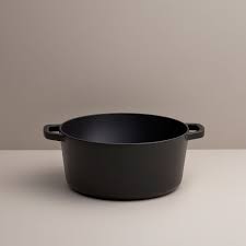 And the two aluminum pans weigh. 5 5 Quart Pre Seasoned Cast Iron Dutch Oven Milo Kana Lifestyle