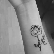 I think you barely notice, which means my editing skills are working. Rose Outline Tattoo Avec Images Tatouage Dentelle Tatouage Modele Tatouage