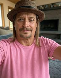 Man that's been so long ago man! 🎸 I still have the guitar player  magazine. I'm getting old but I still love my music.🎸🎶✌️☮️