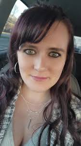 Beth Recore's Instagram, Twitter & Facebook