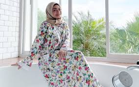 Vidio nathalie holscher 20 detik syur vi… penjelasan fakta tentang angka 7 naruto … novel charlie wade bab 3253 dan charlie … Nathalie Holscher Puasa Ramadhan Perdana Sejak Mualaf Beber Kisah Nyaman Pakai Kerudung Gegara Ftv