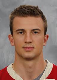 Player photos for the 2009-10 Ottawa 67's at hockeydb.com