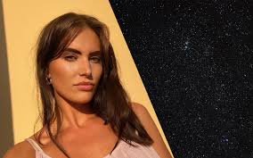 Ställ quben på bordet, dra ut lådan med alla 800 ledtrådar och frågor. Har Ar Allt Om Pa Sparet 2020 Veckorevyn