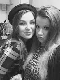 Danielle Schacht (@Daniellelaura23)