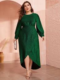 Modèle de robe droite chic avec ornements métalliques. Robe De Ceremonie Grande Taille Quelle Robe D Invitee De Mariage